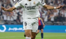 开云体育官方网站-包含西班牙超级杯：马德里德比激战的词条