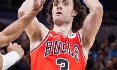 开云体育官方网站-尼克斯狂胜公牛，霍芬辛格表现抢眼