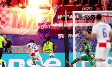 开云官网-包含克罗地亚队战胜苏格兰，挺进欧洲杯16强的词条