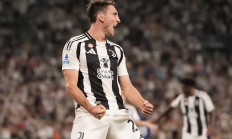 开云体育-意大利国家队备战国际比赛，展现士气高涨的简单介绍