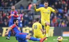 开云体育在线-利物浦中场凯塞亚舍遭遇伤病，球队靠泰尼进球击败水晶宫