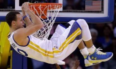 开云体育中国-战场间的荣耀传承，德约科维奇的双线鏖战与不朽意志