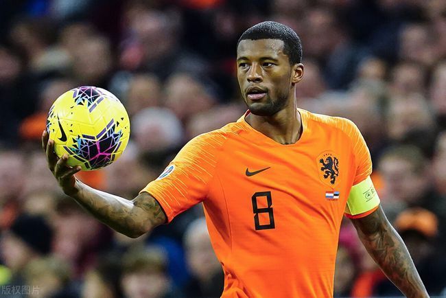 荷兰队完胜乌克兰队,获得开门红 荷兰队完胜乌克兰队,获得开门红