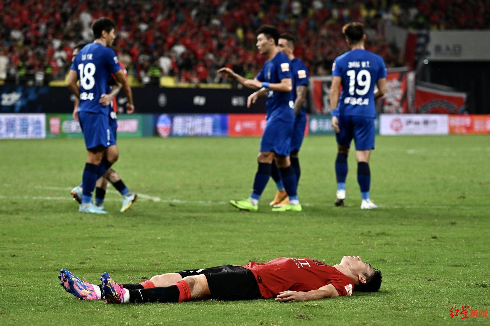 包含匈牙利拼尽全力，不敌对手，遗憾落败的词条