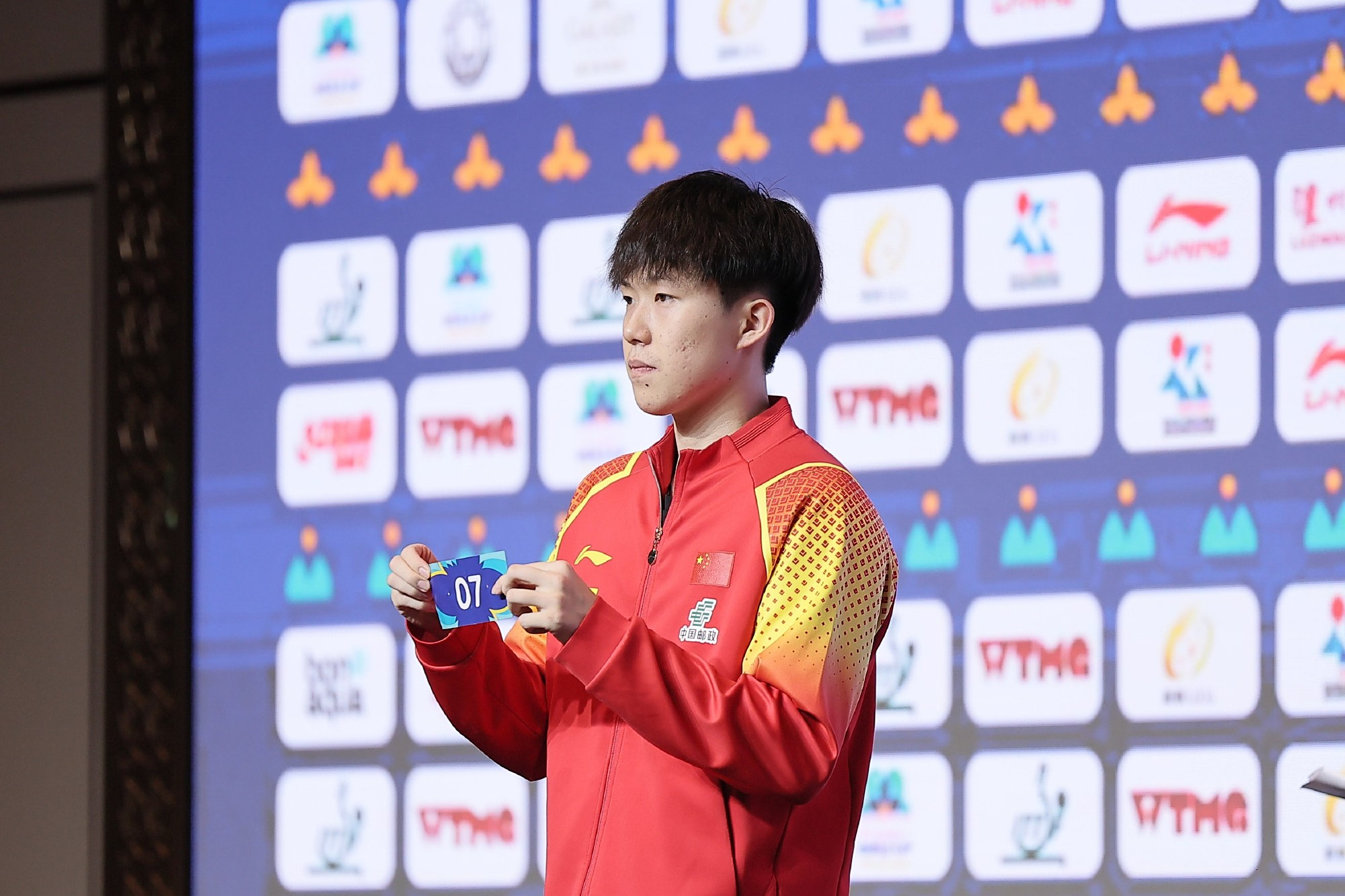 RNG轻取MAD，Gumayusi关键团战开团秒人强强对话淘汰赛，强势挺进下一轮