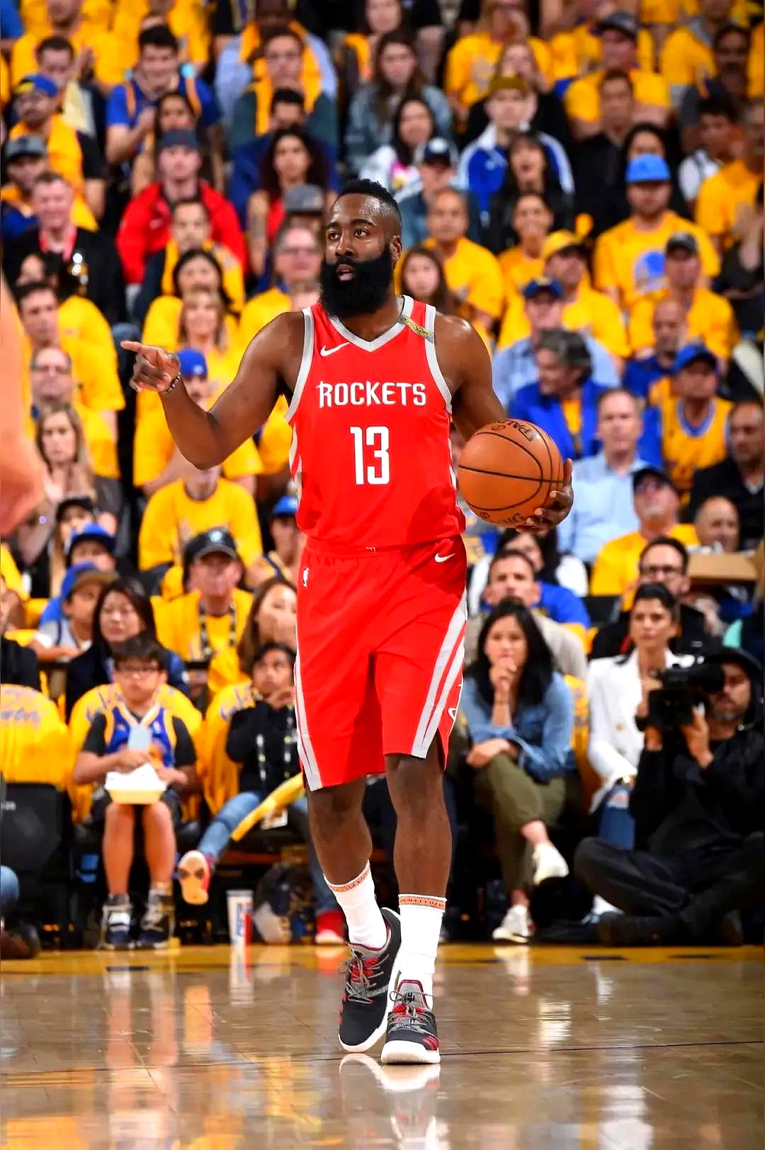 火箭队全明星后卫哈登：季后赛我们会更出色的简单介绍