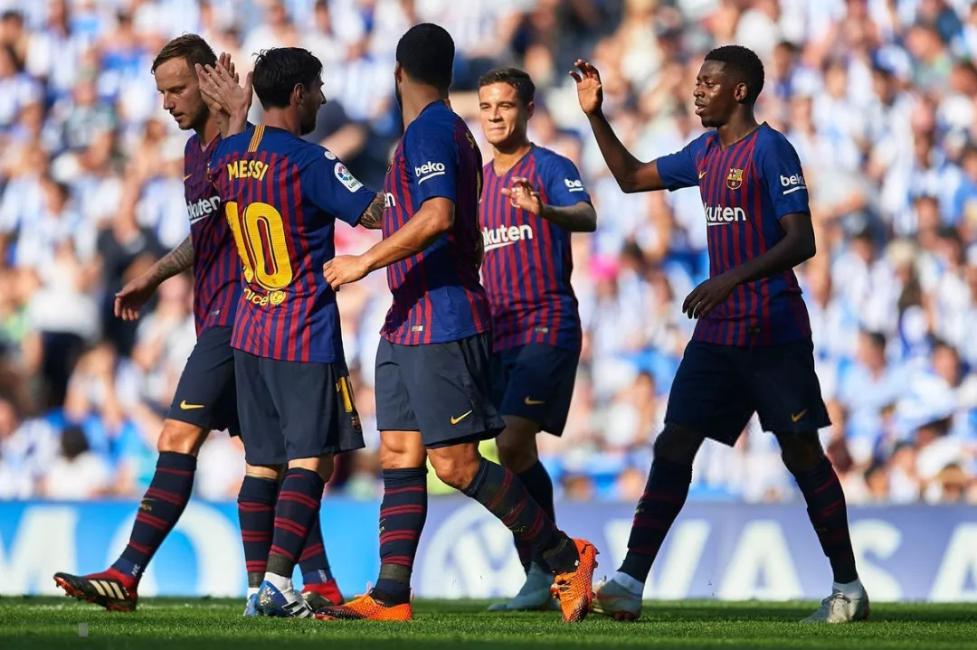 包含皇家社会客场不敌巴列霍，失去积分领先优势的词条