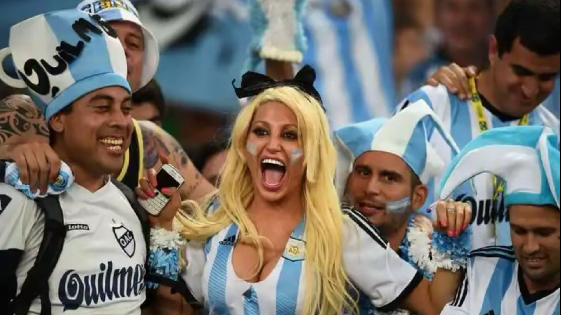 哥伦比亚女子足球盛事掀起轰动