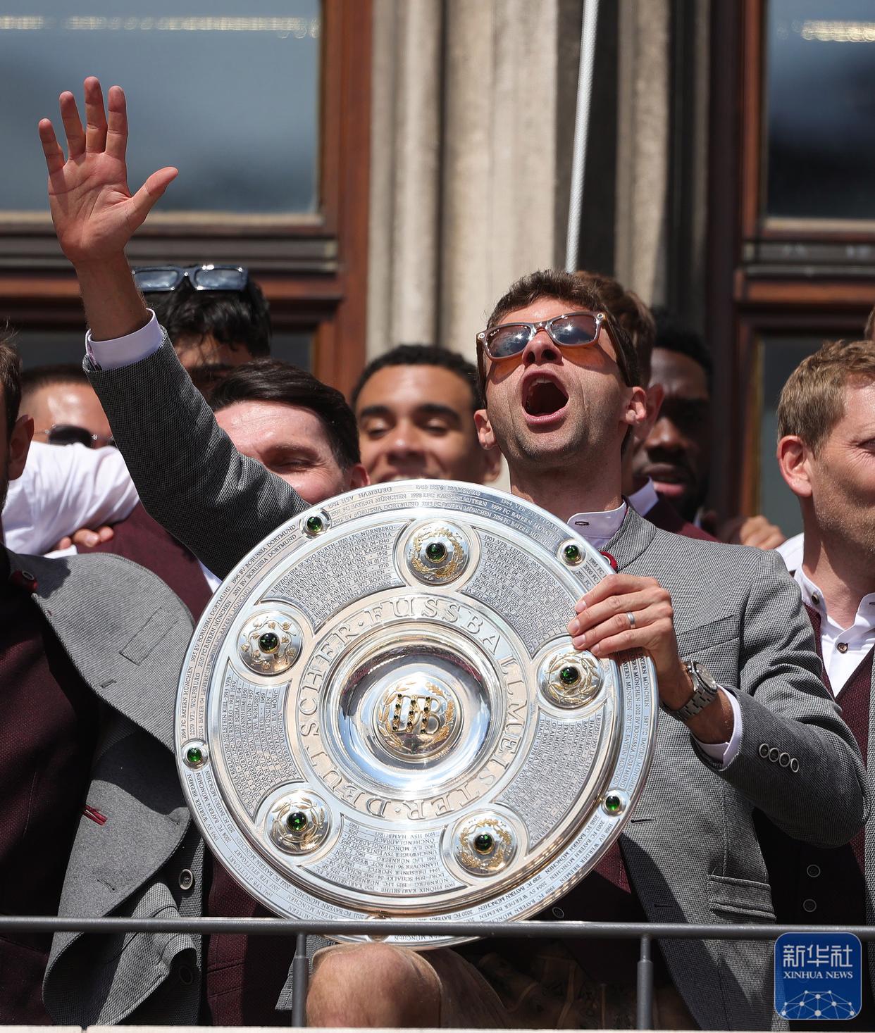 拜仁慕尼黑在德甲锦标赛中继续领先积分榜