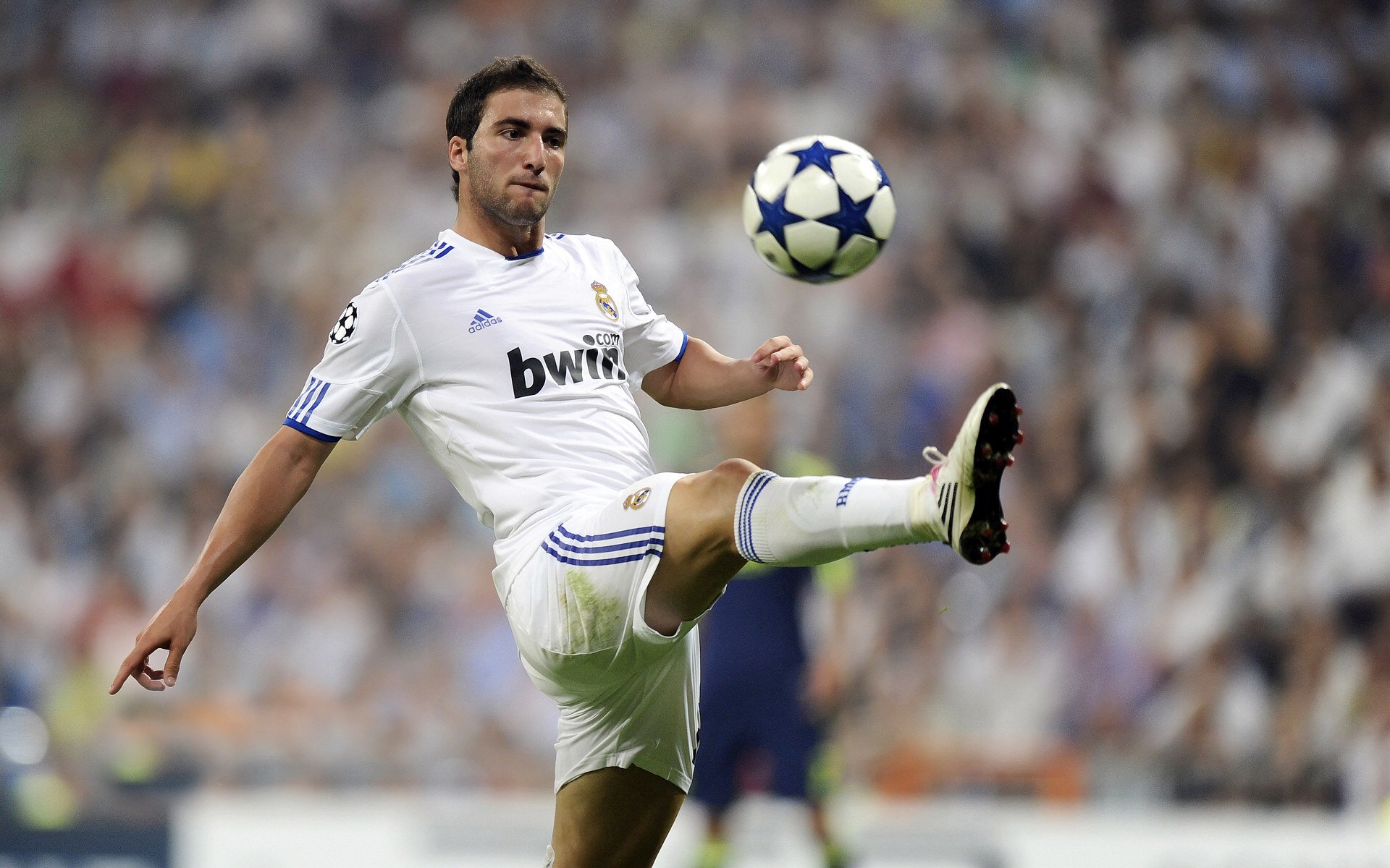 洛杉矶没有星空,那个在篮球之夜救赎自己的足球灵魂