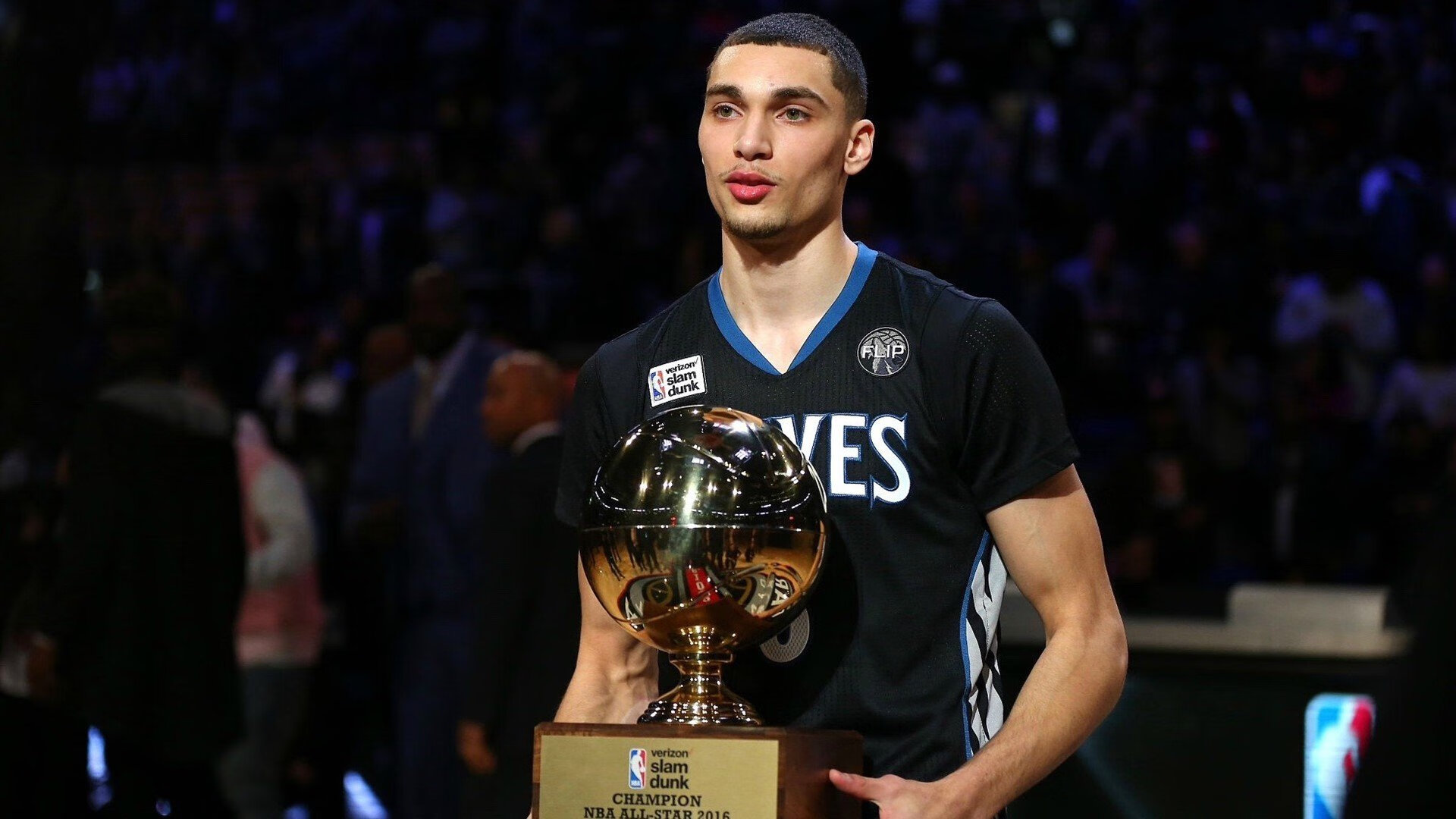 逆转王！哈登末节独砍20分让独行侠绝望，118:112带队击碎步行者